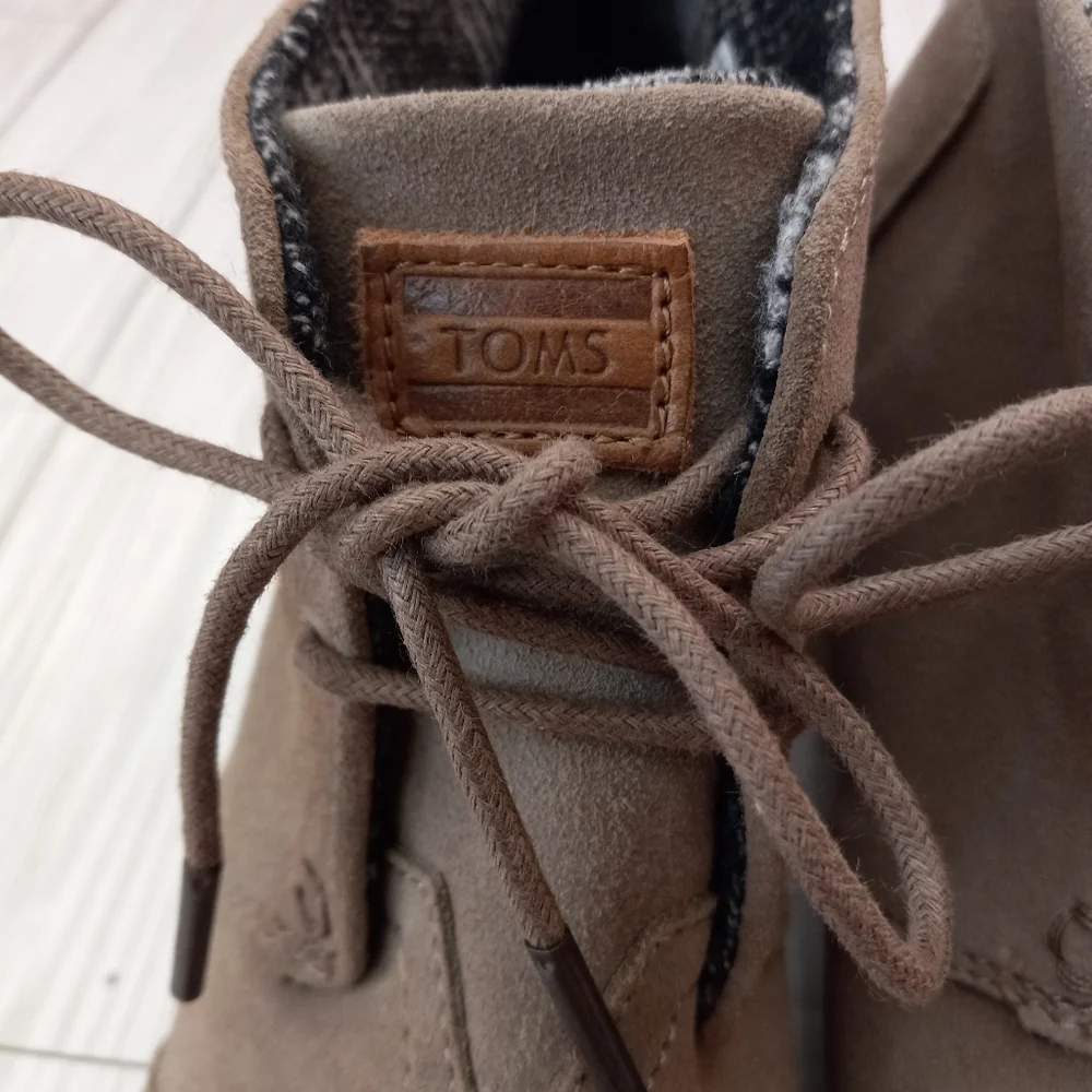 Toms Suede Leather Taupe Booties